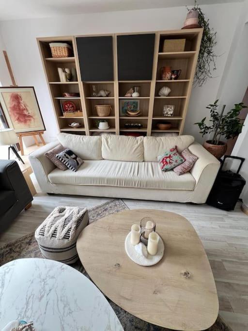 Kazanlak Large Guest House Apartment Near The Center With Full Kitchen & Dining Room, King Beds, Garden Patio, Free Parking & Self Check-In Εξωτερικό φωτογραφία