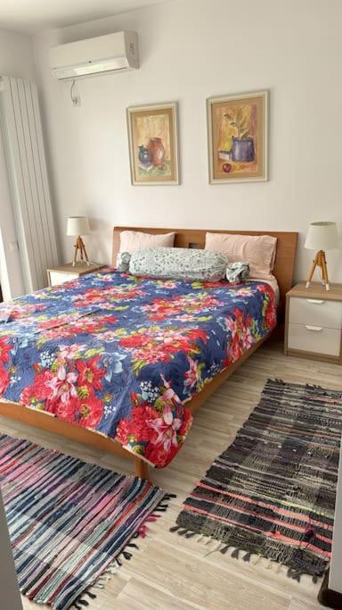 Kazanlak Large Guest House Apartment Near The Center With Full Kitchen & Dining Room, King Beds, Garden Patio, Free Parking & Self Check-In Εξωτερικό φωτογραφία