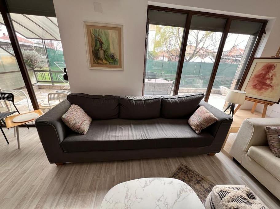 Kazanlak Large Guest House Apartment Near The Center With Full Kitchen & Dining Room, King Beds, Garden Patio, Free Parking & Self Check-In Εξωτερικό φωτογραφία